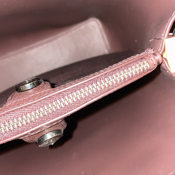 New Coach Bucket Handbag 🌺 - Picture 10 of 13